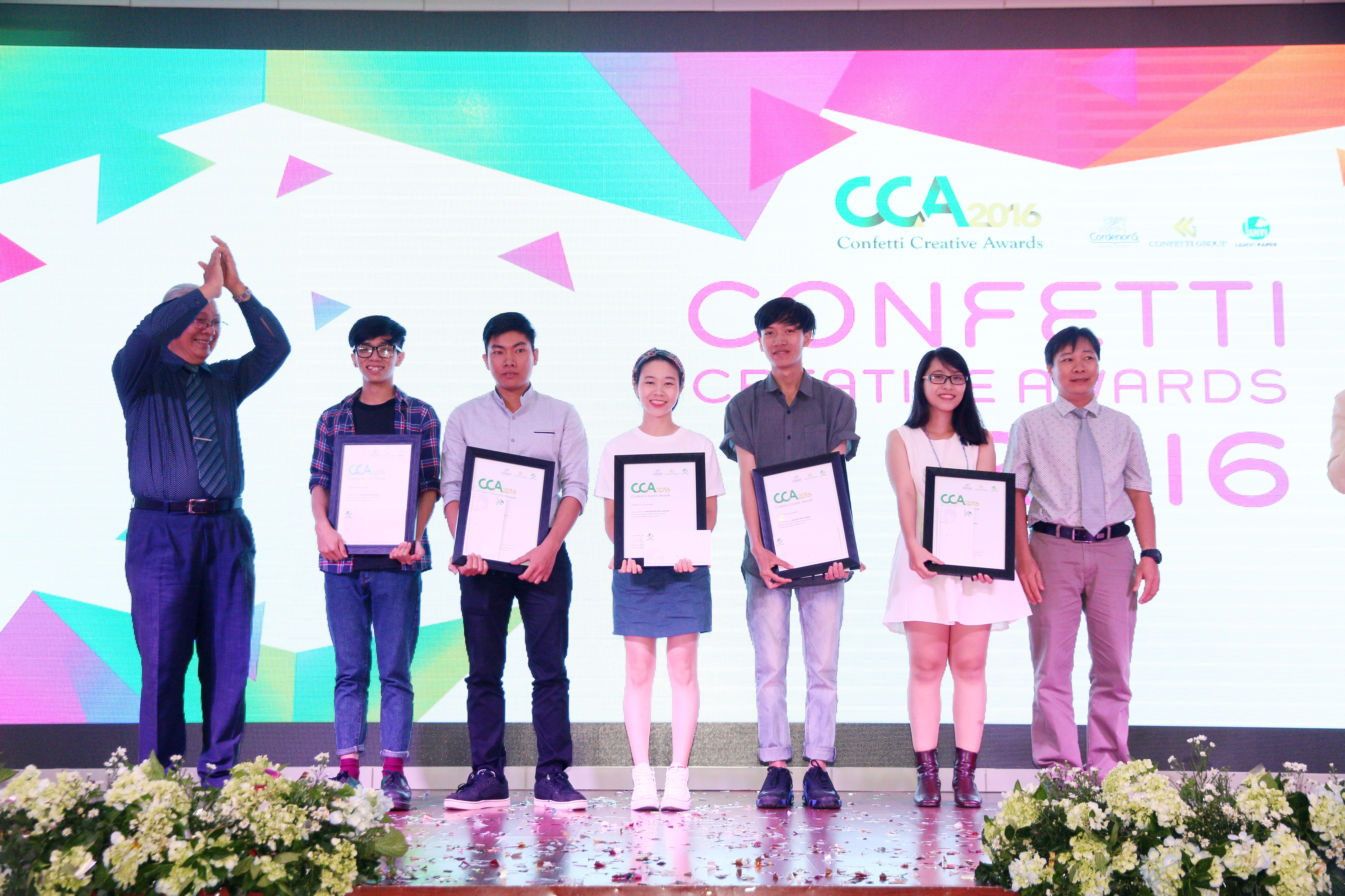 Các thí sinh đoạt giải nhì của cuộc thi thiết kế Confetti Creative Awards 2016